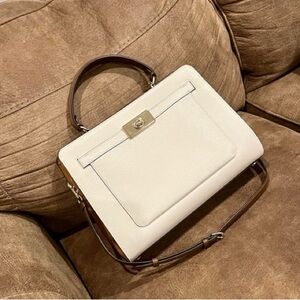 Lane Carry all Coach Cream and Brown Leather Top-Handle Crossbody